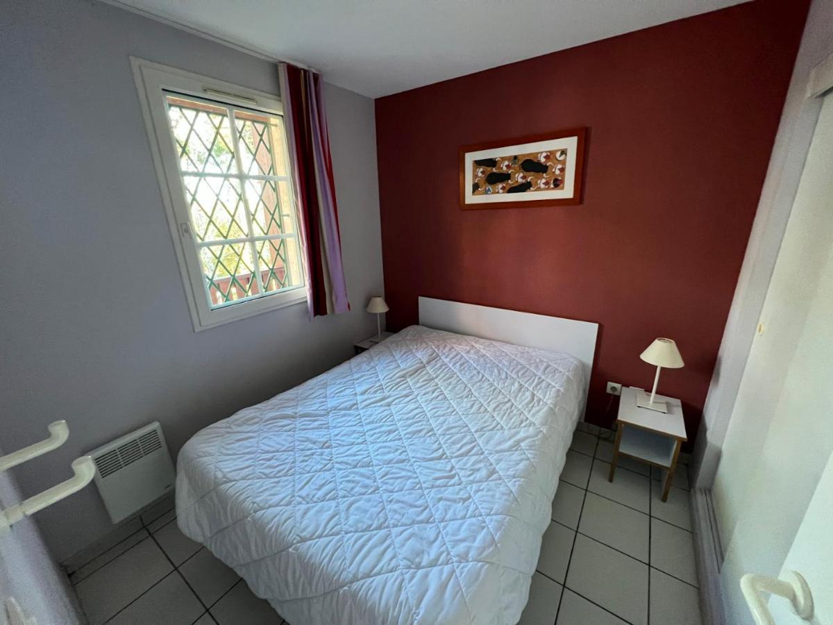 3 Pieces 4-6 Personnes, A Et Maa, Proche Golf, Grand Balcon Et Piscine *